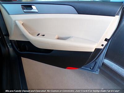 2017 Hyundai SONATA SE - Photo 28 - Mesa, AZ 85202
