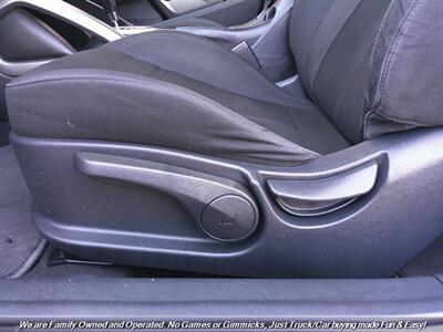 2017 Hyundai VELOSTER   - Photo 18 - Mesa, AZ 85202