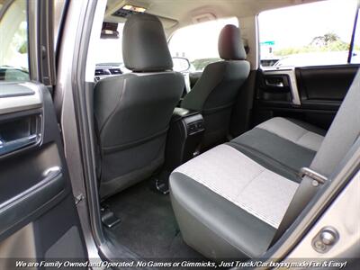 2020 Toyota 4Runner SR5 4X4 - Photo 18 - Mesa, AZ 85202