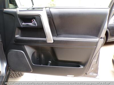 2020 Toyota 4Runner SR5 4X4 - Photo 29 - Mesa, AZ 85202