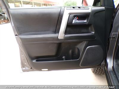 2020 Toyota 4Runner SR5 4X4 - Photo 11 - Mesa, AZ 85202