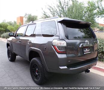 2020 Toyota 4Runner SR5 4X4 - Photo 6 - Mesa, AZ 85202