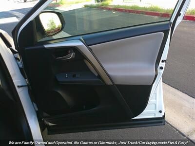 2014 Toyota RAV4 Limited - Photo 31 - Mesa, AZ 85202