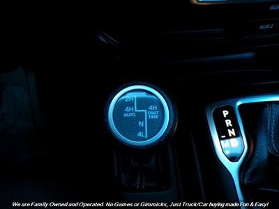 2018 Jeep Wrangler Unlimited Sahara   - Photo 36 - Mesa, AZ 85202