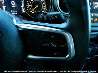 2018 Jeep Wrangler Unlimited Sahara   - Photo 38 - Mesa, AZ 85202