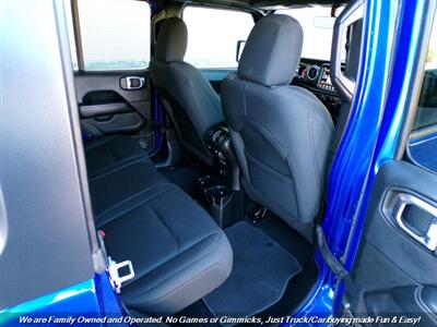 2018 Jeep Wrangler Unlimited Sahara   - Photo 20 - Mesa, AZ 85202