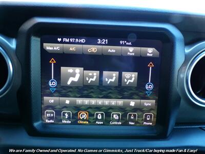 2018 Jeep Wrangler Unlimited Sahara   - Photo 32 - Mesa, AZ 85202