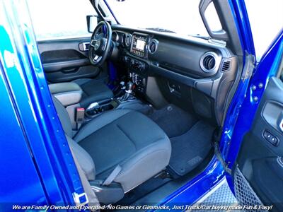 2018 Jeep Wrangler Unlimited Sahara   - Photo 25 - Mesa, AZ 85202