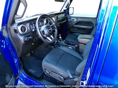 2018 Jeep Wrangler Unlimited Sahara   - Photo 12 - Mesa, AZ 85202