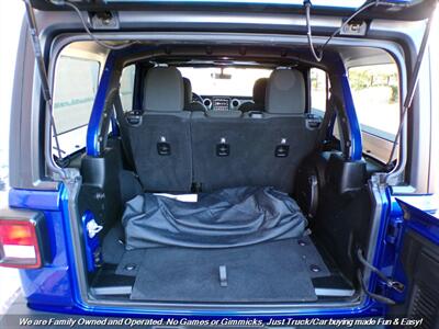 2018 Jeep Wrangler Unlimited Sahara   - Photo 41 - Mesa, AZ 85202