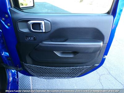 2018 Jeep Wrangler Unlimited Sahara   - Photo 26 - Mesa, AZ 85202