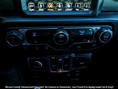 2018 Jeep Wrangler Unlimited Sahara   - Photo 34 - Mesa, AZ 85202