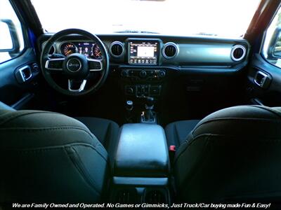 2018 Jeep Wrangler Unlimited Sahara   - Photo 27 - Mesa, AZ 85202