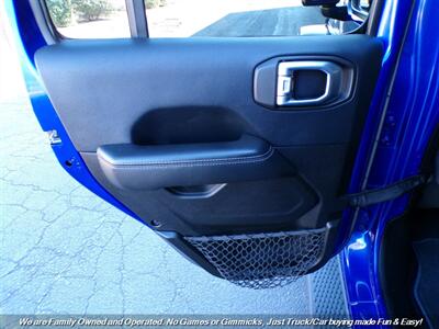 2018 Jeep Wrangler Unlimited Sahara   - Photo 15 - Mesa, AZ 85202