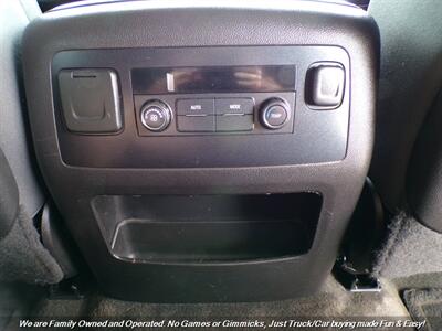 2015 GMC Yukon XL SLE 4X4   - Photo 33 - Mesa, AZ 85202