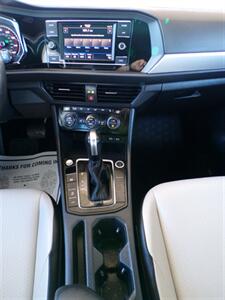 2021 Volkswagen Jetta R-Line - Photo 30 - Mesa, AZ 85202
