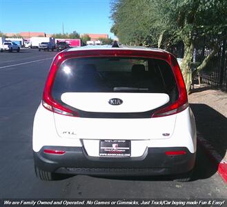 2020 Kia Soul LX - Photo 4 - Mesa, AZ 85202