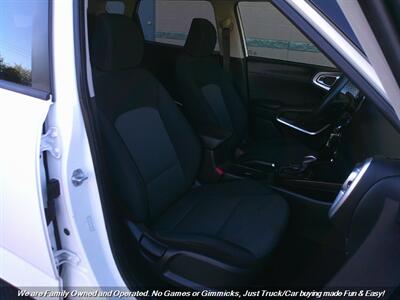 2020 Kia Soul LX - Photo 25 - Mesa, AZ 85202