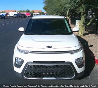 2020 Kia Soul LX - Photo 2 - Mesa, AZ 85202