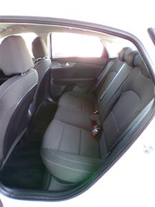 2021 Kia Forte LXS - Photo 18 - Mesa, AZ 85202