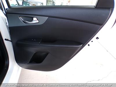2021 Kia Forte LXS - Photo 23 - Mesa, AZ 85202