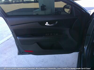 2022 Kia Forte GT-Line   - Photo 12 - Mesa, AZ 85202