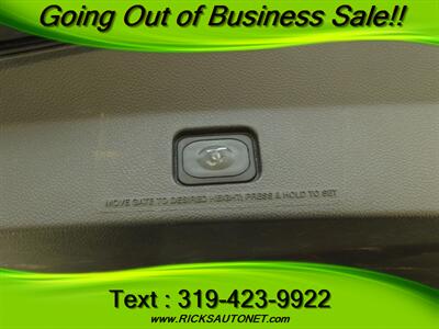 2013 Ford Explorer XLT   - Photo 17 - Cedar Rapids, IA 52402