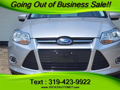 2012 Ford Focus SEL   - Photo 3 - Cedar Rapids, IA 52402