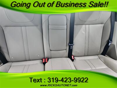 2012 Ford Focus SEL   - Photo 11 - Cedar Rapids, IA 52402