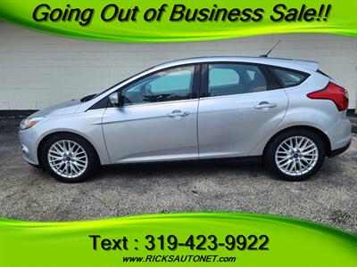 2012 Ford Focus SEL   - Photo 1 - Cedar Rapids, IA 52402