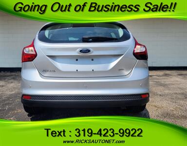2012 Ford Focus SEL   - Photo 6 - Cedar Rapids, IA 52402