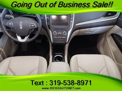 2017 Lincoln MKC Premiere   - Photo 7 - Cedar Rapids, IA 52402