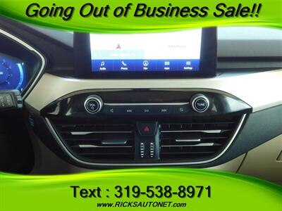 2022 Ford Escape SEL   - Photo 19 - Cedar Rapids, IA 52402