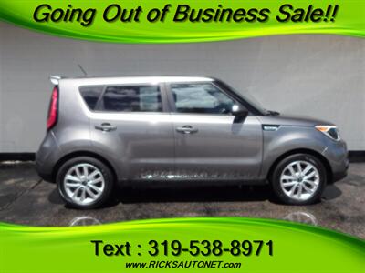 2017 Kia Soul +   - Photo 5 - Cedar Rapids, IA 52402