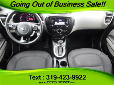 2017 Kia Soul +   - Photo 7 - Cedar Rapids, IA 52402