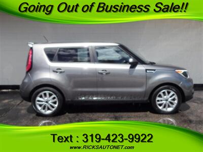 2017 Kia Soul +   - Photo 5 - Cedar Rapids, IA 52402