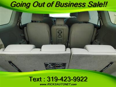 2020 Kia Sedona LX   - Photo 25 - Cedar Rapids, IA 52402