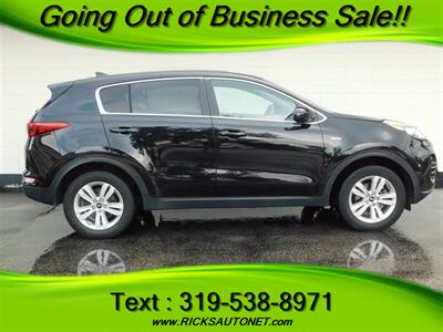 2017 Kia Sportage LX  4x4 - Photo 5 - Cedar Rapids, IA 52402