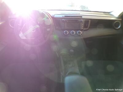 2018 Toyota RAV4 LE   - Photo 11 - Woodbridge, ON L4L 8L6