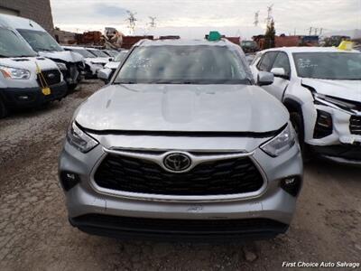 2023 Toyota Highlander XLE   - Photo 2 - Woodbridge, ON L4L 8L6