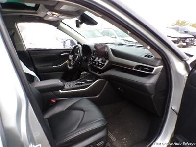 2023 Toyota Highlander XLE   - Photo 9 - Woodbridge, ON L4L 8L6