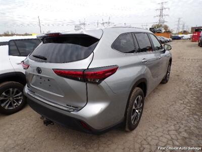 2023 Toyota Highlander XLE   - Photo 6 - Woodbridge, ON L4L 8L6