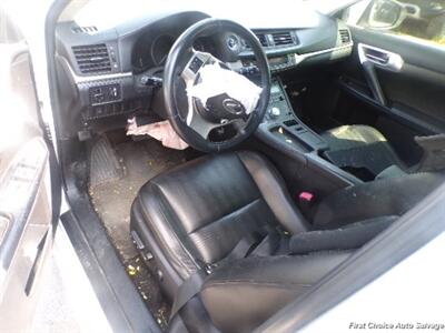 2011 Lexus CT 200h - Photo 8 - Woodbridge, ON L4L 8L6