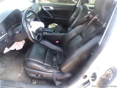 2011 Lexus CT 200h - Photo 9 - Woodbridge, ON L4L 8L6