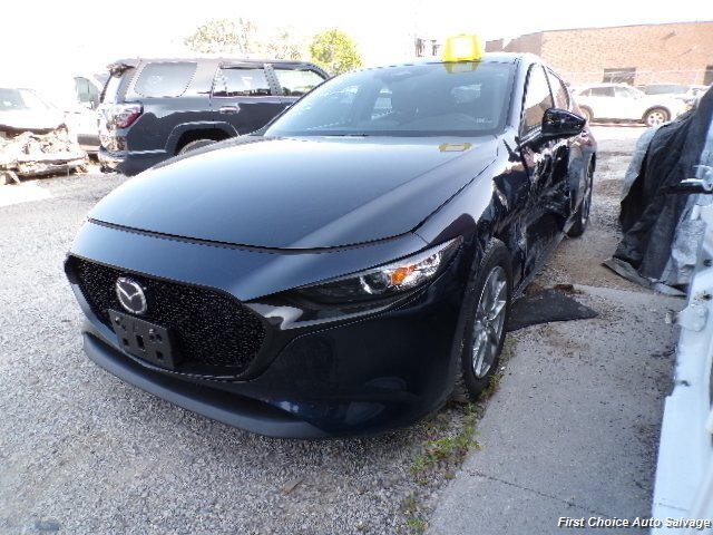 2025 Mazda Mazda3 Hatchback   - Photo 1 - Woodbridge, ON L4L 8L6