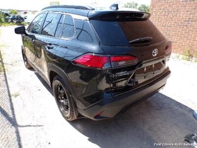 2024 Toyota Corolla Cross XLE   - Photo 5 - Woodbridge, ON L4L 8L6