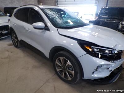 2025 Ford Escape Platinum   - Photo 3 - Woodbridge, ON L4L 8L6