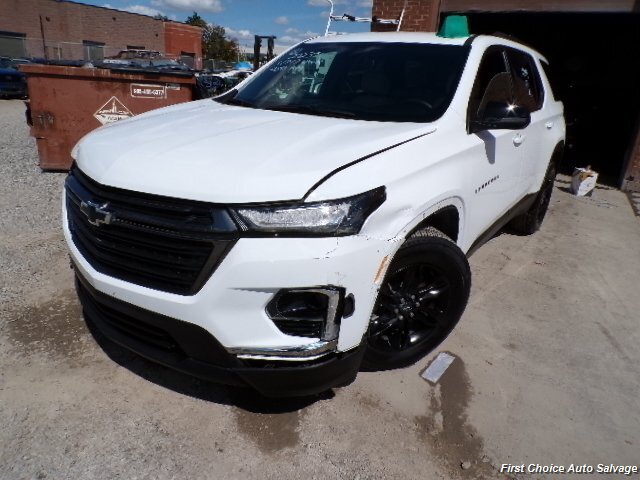 2023 Chevrolet Traverse LS - Photo 1 - Woodbridge, ON L4L 8L6
