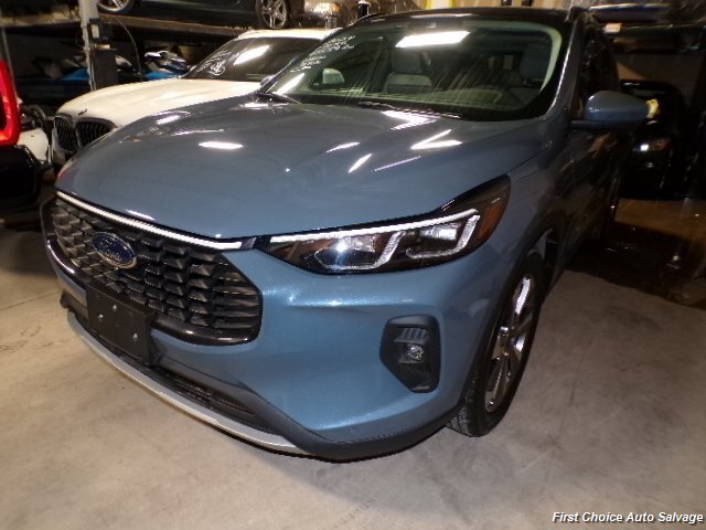 2024 Ford Escape Hybrid Platinum   - Photo 1 - Woodbridge, ON L4L 8L6