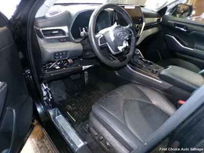 2025 Toyota Highlander   - Photo 8 - Woodbridge, ON L4L 8L6